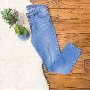 Old Navy Mid-Rise Light Wash Denim Jeans